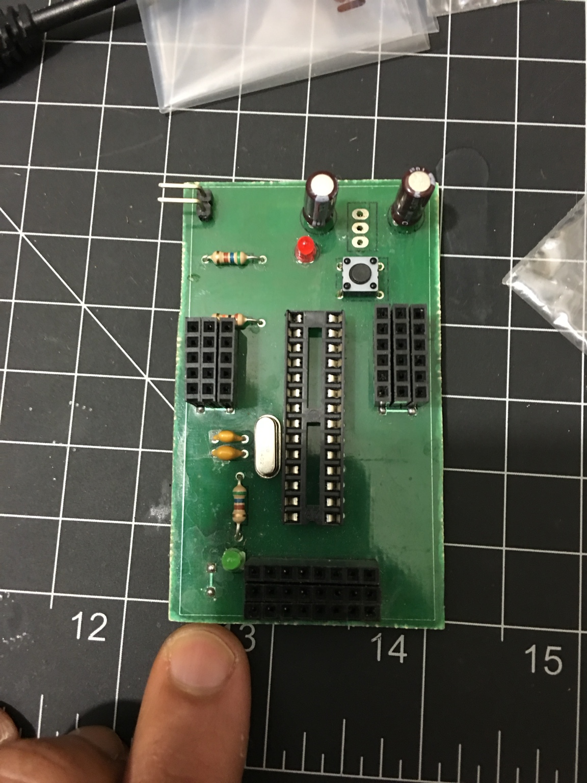 Assemblage ancien d’un PCB personnalisé provenant des archives I2PS