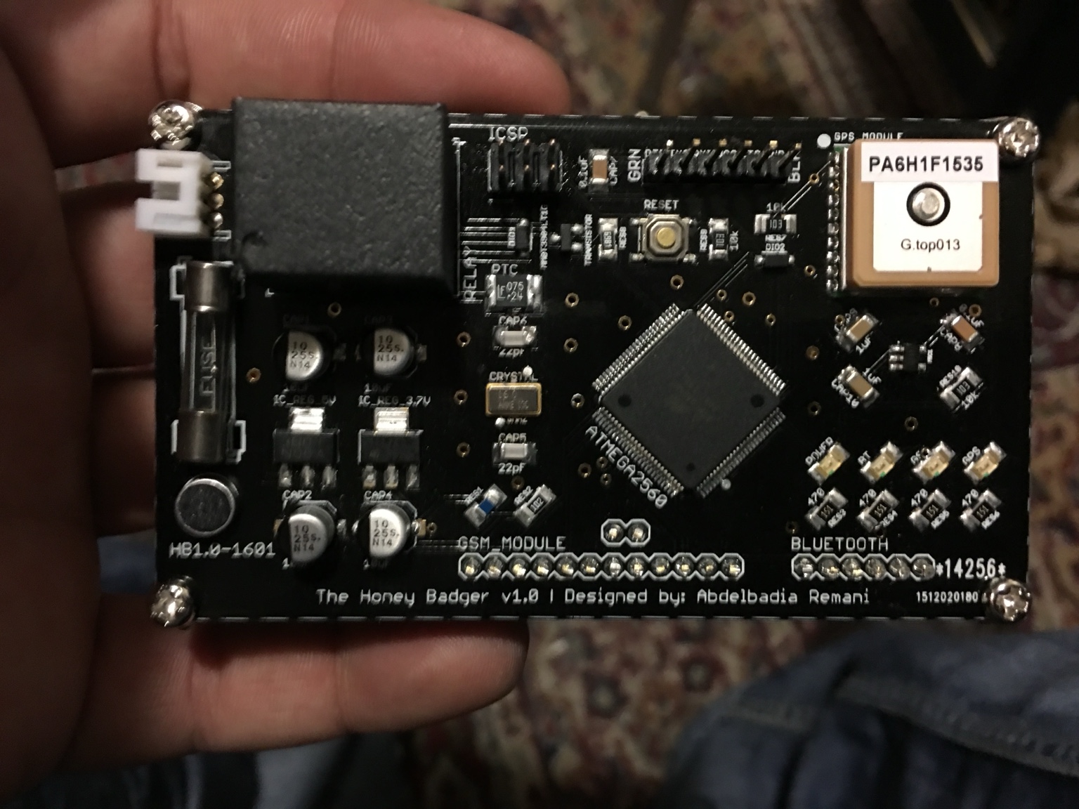 Prototype de système embarqué personnalisé Honey Badger provenant des archives I2PS